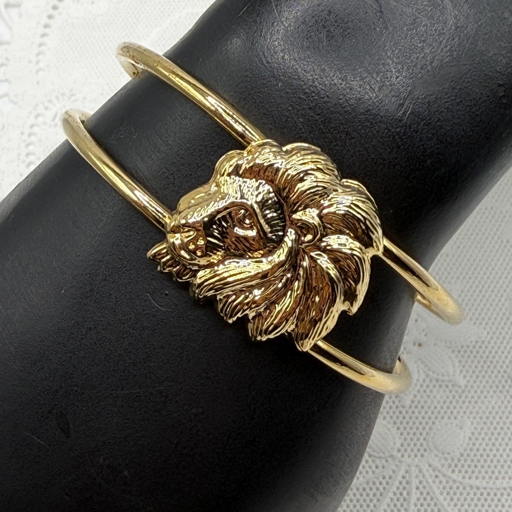 Vintage Gold Tone 80s Style Lion Head Hinged Clamper Bangle Bracelet
